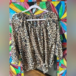 Cheetah print knot tie front blouse ✨